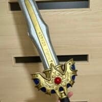 ドラクエ好きの甥っ子へ　造形作家が贈った本気の「ロトの剣」