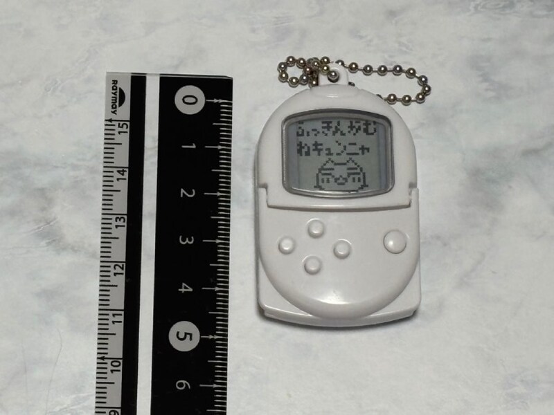 ミニチュアチャーム実物の直径は約5cm