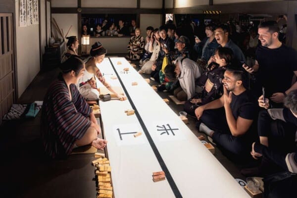 太秦映画村でR‐18イベント　リニューアルオープンで夜限定「丁半博打」「拷問屋敷」が開帳