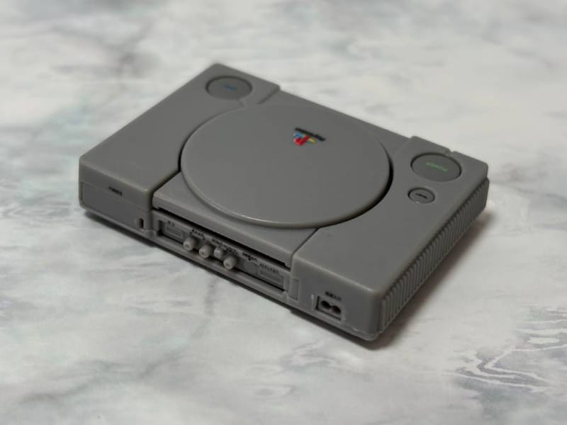 お馴染みの初代PlayStation