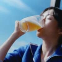 河合優実、初の酒類CMで豪快な飲みっぷり　「沁みるぜ」に込めた思い