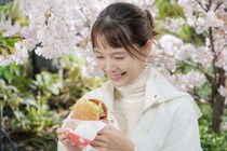 マクドナルドに春到来　宮崎あおいも再会を喜ぶ「瀬戸内レモンタルタルベーコンてりたま」が3年ぶり復活