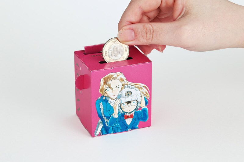 500円玉を入れると、「20」ポーズをしたコナンと蘭が飛び出す