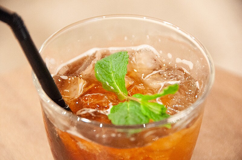 「シトラススパークリングコーヒー」。濃縮コーヒーと柑橘系の香りがメンソールの味を引き立てる