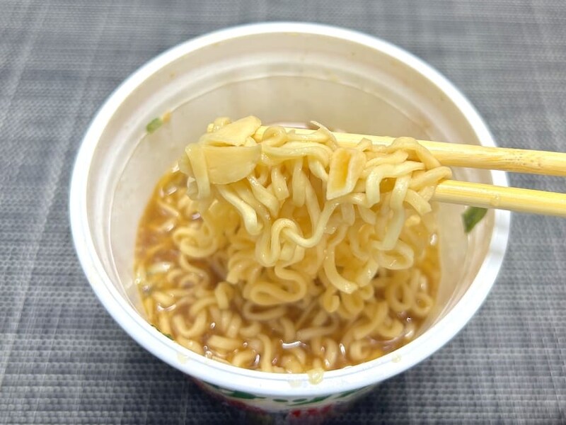 最初に来るのは醤油の優しさ