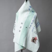 経費で落ちますか？ぜひとも埋もれてみたい「領収書マフラー」が話題