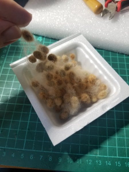 羊毛フェルトの納豆