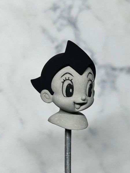 二次元のイラストがそのまま現実世界に飛び出してきたかのよう