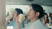 マックのアイスコーヒーには“相性の基準バーガー”がある？　公式が意外な豆知識を公開