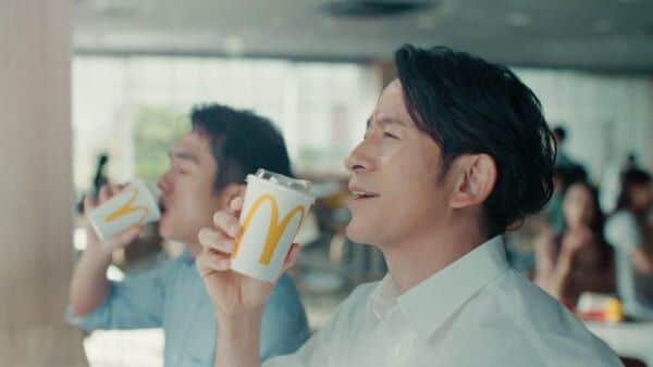 マックのアイスコーヒーには“相性の基準バーガー”がある？　公式が意外な豆知識を公開