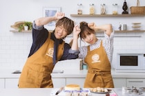 「ニャ～！」NEWS小山慶一郎がみきママと大好きなネコちゃんケーキ作りで衝撃行動に！？