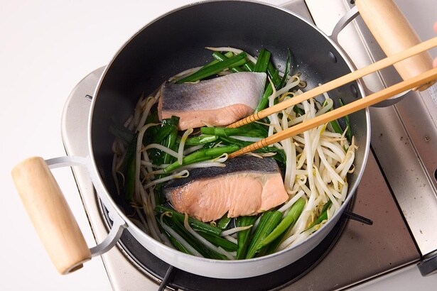 野菜の食感が残る程度に炒める