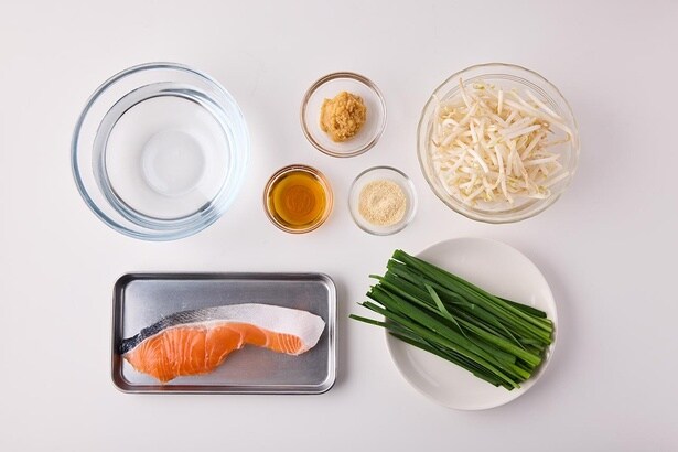 仕上げにラー油をかけ、ピリ辛感をプラスしても