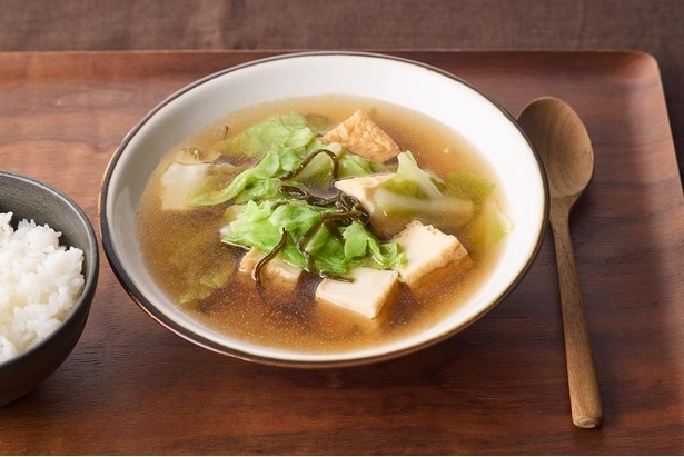 厚揚げと塩昆布キャベツのスープ