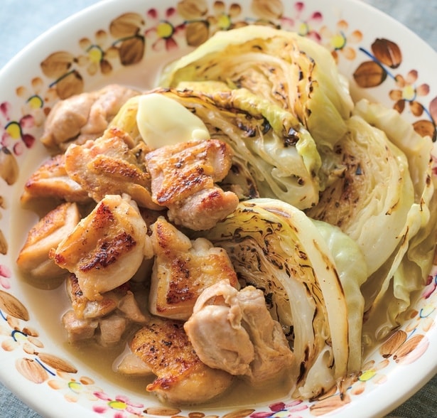 とりももとキャベツのバター焼き煮込み