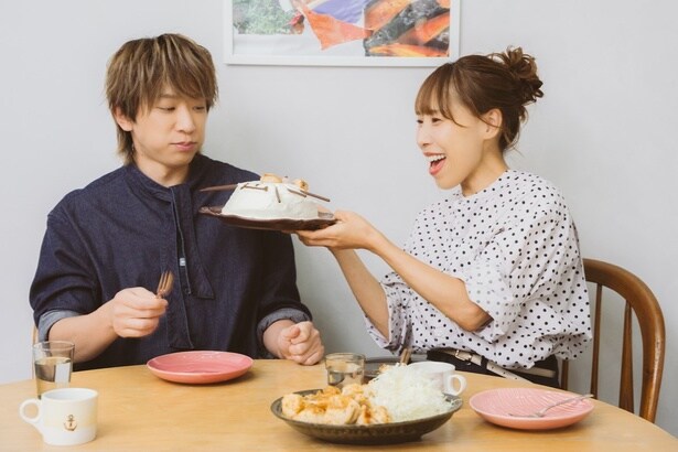 ケーキは切らずに食べちゃいます