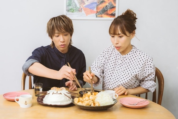 小山さん「いっぱい食べて帰ろ〜♪」