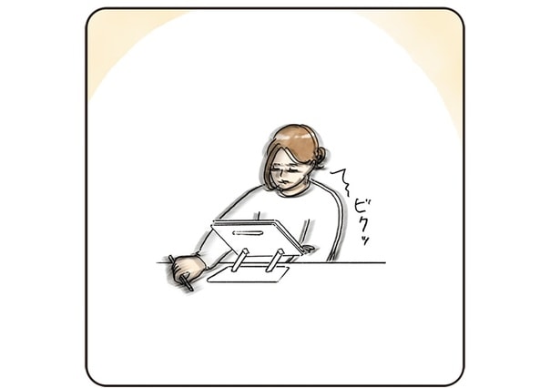 食後の眠気と戦う母、突然ビクッ！娘がそっと放ったツッコミとは