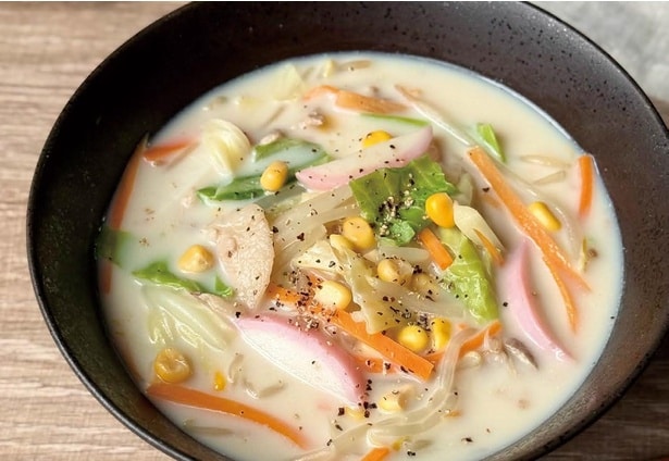 【鍋で10分】具材はアレンジ自在！野菜たっぷり本格的な「ちゃんぽん風スープ」