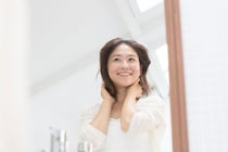 プロが教える「染めない白髪ケア」ぼかして整える新習慣とおすすめホームケアアイテム