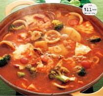 魚介を使ってカロリーダウン！子どもも喜ぶ「魚介のトマトチーズ鍋」