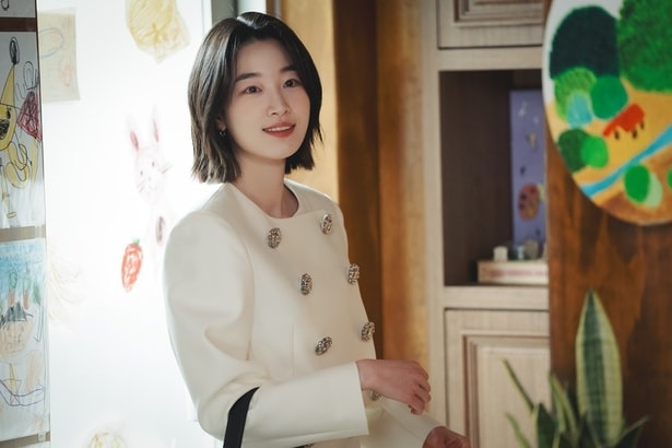 ファッションブランドを経営する一家の次女ということでジウのファッションも楽しみ!