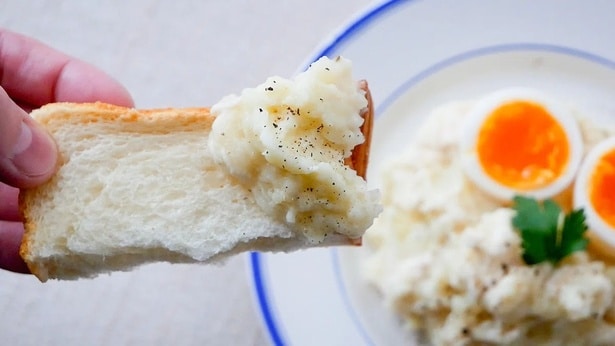 一つの鍋で一緒に茹でて、素材の味わいを余すところなく活かしたペーストは、材料も作り方もシンプルなのにおいしさは十分