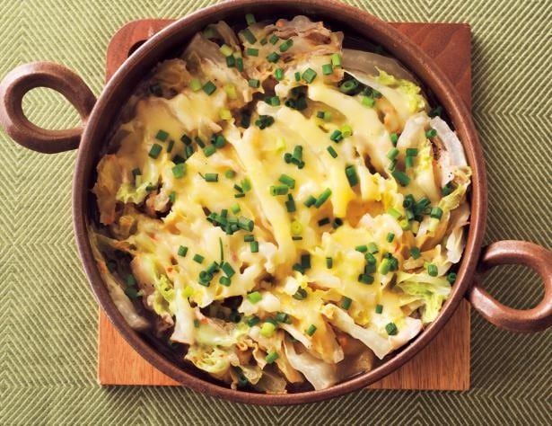 「豚肉と白菜のピリ辛チーズ鍋」