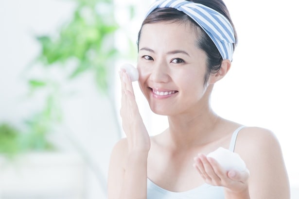 毎日のケアで乾燥を防いで潤い肌に♪保湿のための正しい洗顔法！