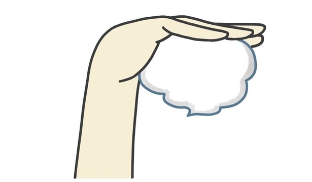 洗顔1　泡立てネットでたっぷりと泡を作る