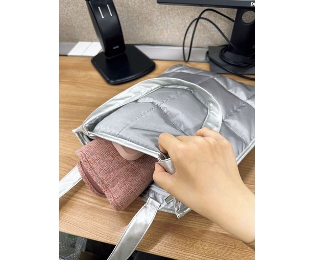 コンパクトなので、かばんにもサッとしまえて、持ち運びも手軽でした!