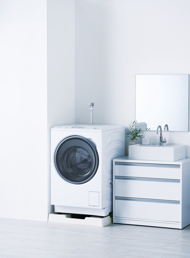 AQUAの『置ける』ドラム式洗濯乾燥機「まっ直ぐドラム」