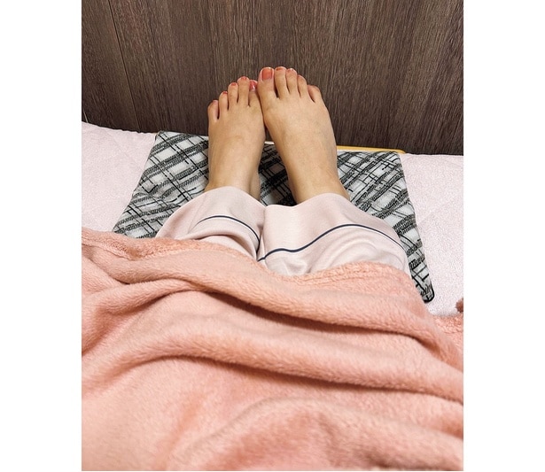 とても心地よい温度で、朝まで快適に眠れました。かなり薄いので、寝るときにも気になりません!