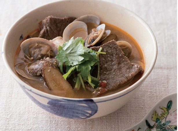 【食べる養生スープ】たんぱく質が摂れる！冬に食べたい「ピリ辛牛鍋風スープ」
