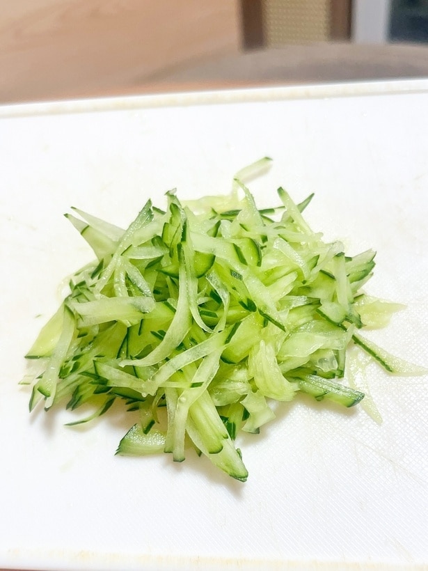 みずみずしいきゅうりの千切りが完成！