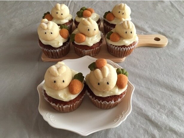 キャロットケーキ▶︎切ってみると…（⇒次へ）