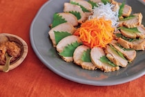 豚肉は余熱で蒸らす＆たれに漬けてしっとり「豚肉のみそ漬けシャキシャキ野菜添え」