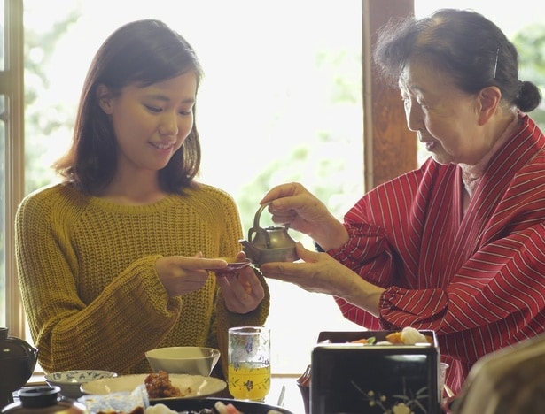 今度のお正月はひと味違う！重箱の黒に「映える」カンタンご当地おせち4品