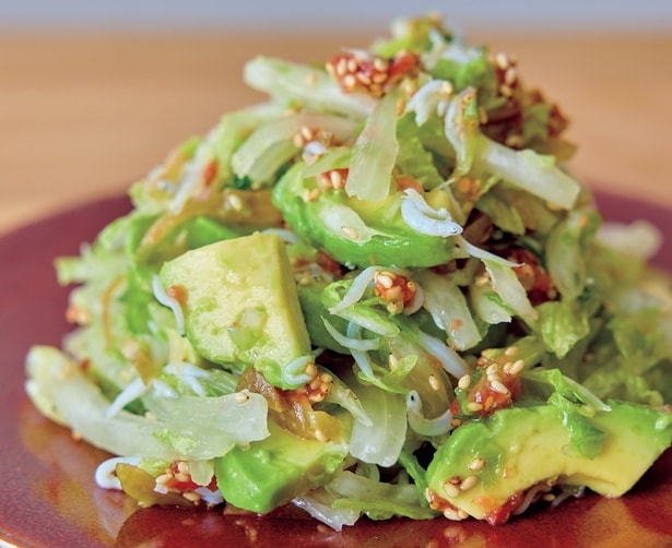 白菜とアボカドの梅ナムル