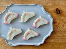 SNSで話題！2026年の干支「午」をかまぼこで作る方法