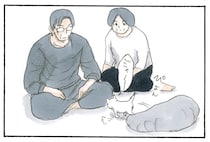 新しいベッドよりも膝の上！ 甘えてくれる子猫にお父さんはメロメロ