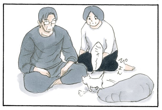 新しいベッドよりも膝の上！ 甘えてくれる子猫にお父さんはメロメロ