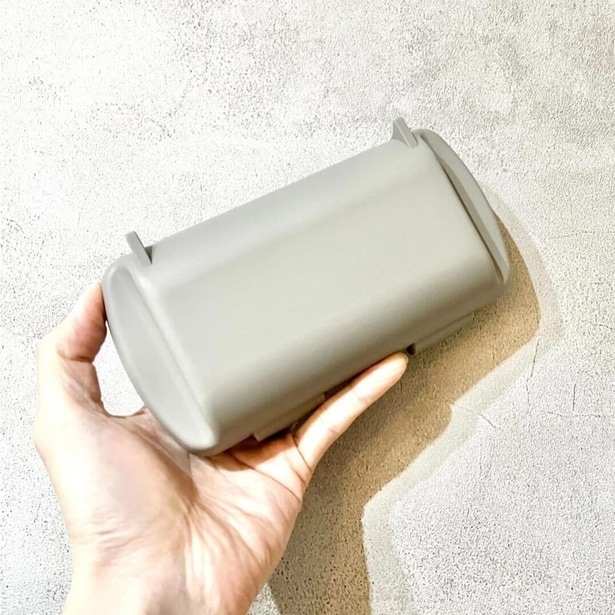 3COINSの電子レンジ用ハーフホットサンドメーカー　　▶開けてみたら？