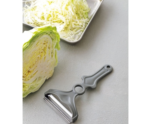 オリジナルのギザ刃で、キャベツをより細く、ふわふわな食感にスライス