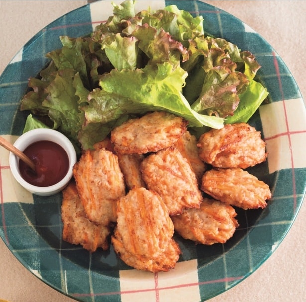 外はカリカリ、中はふわふわの揚げたてをどうぞ「細切りにんじんナゲット」