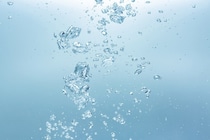 次世代エネルギーとして注目される「水素」。実は自然界にほとんど存在しない!?