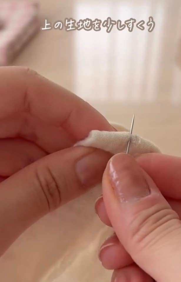 生地をすくう▶糸を最後まで引き切らず…（⇒次へ）