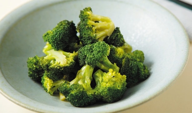 ブロッコリーのオリーブオイル白だし蒸し