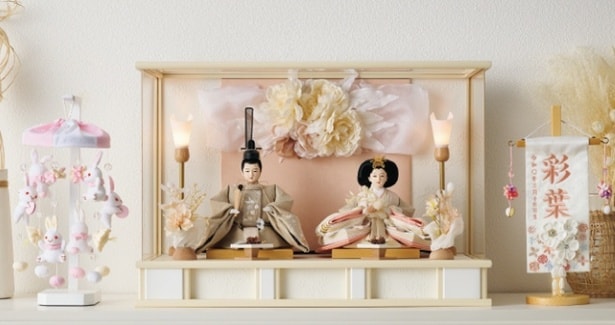 親王のお顔違いが選べるケース飾り