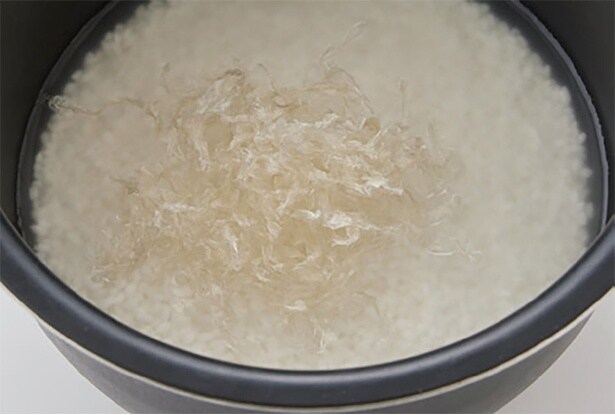 糸かんてんをひとつかみ入れるだけ